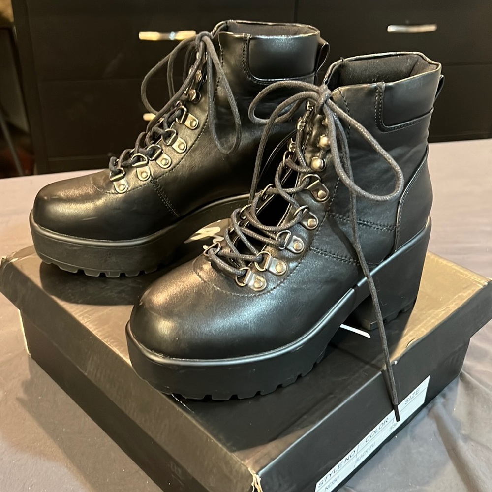 Chunky Platform boots